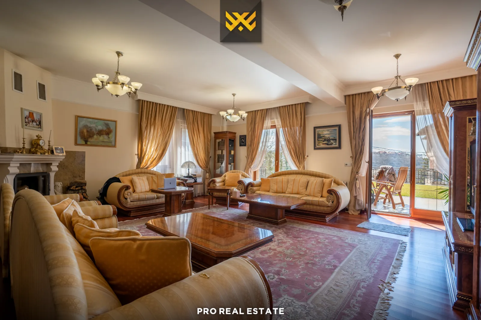 Shtëpi 380m² në #SHITJE në Taslixhe.