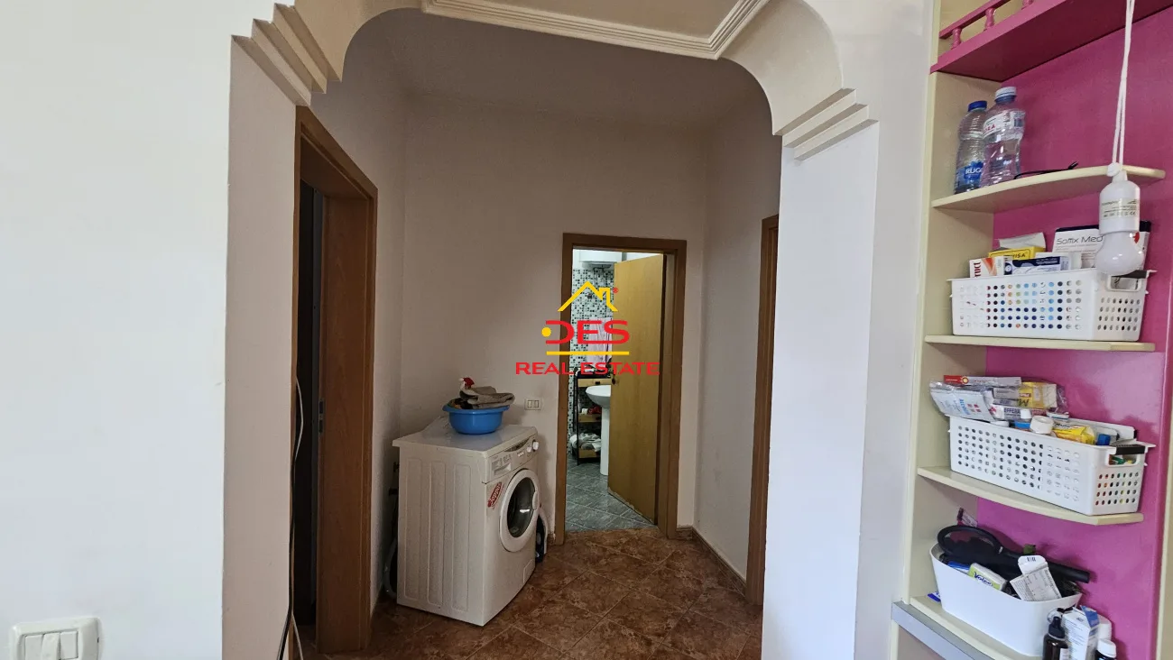 Jepet me qira apartament 2+1 në lungomare, vlorë