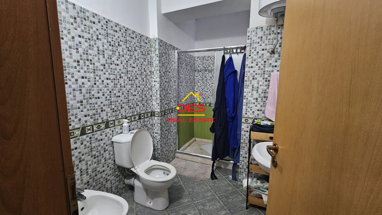 Jepet me qira apartament 2+1 në lungomare, vlorë