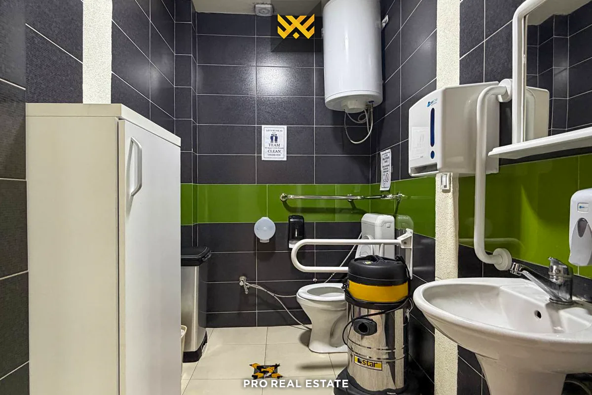 Lokal 230m² me #QIRA në Dragodan