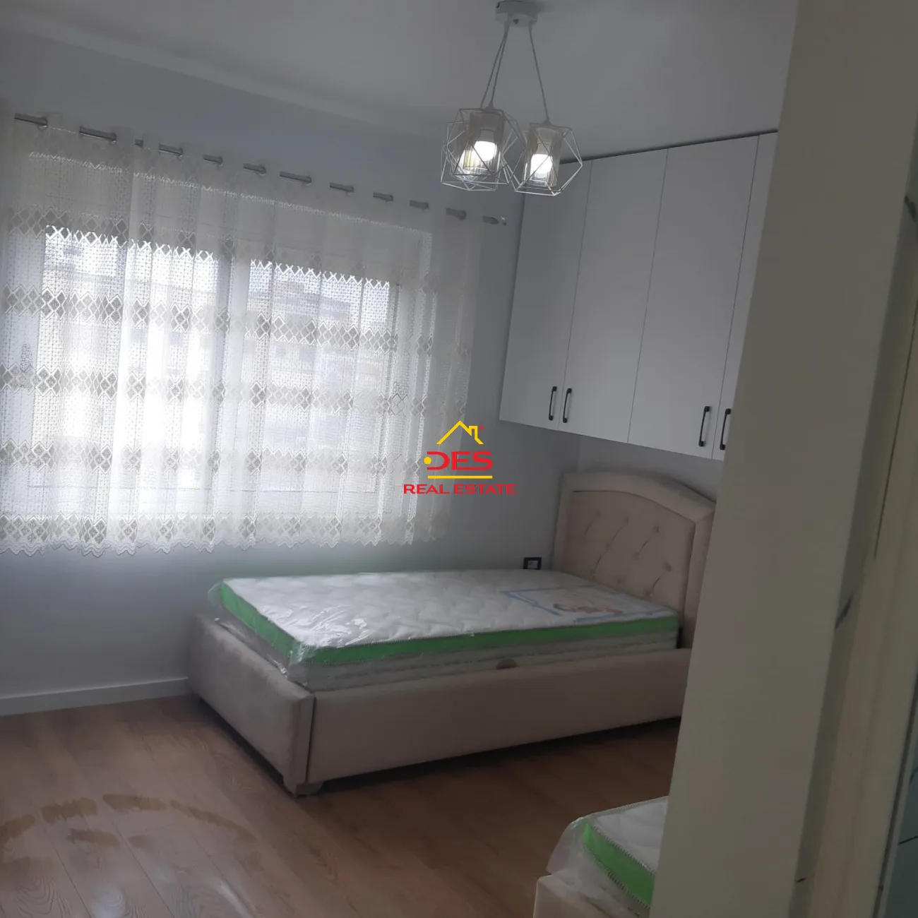 Shitet garsioniere, pranë rrugës bardhyl‼️