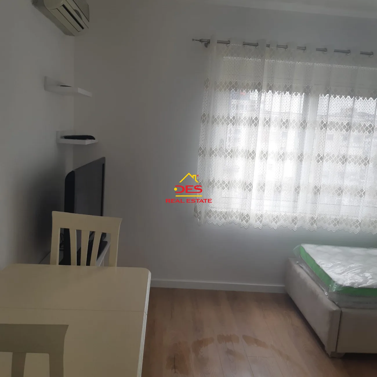 Shitet garsioniere, pranë rrugës bardhyl‼️