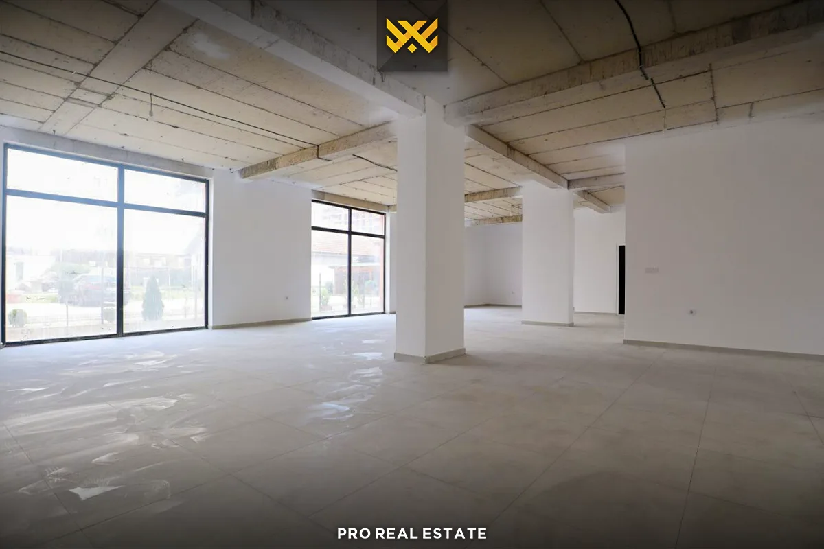 Lokal 185m² për #SHITJE në Fushë Kosovë.
