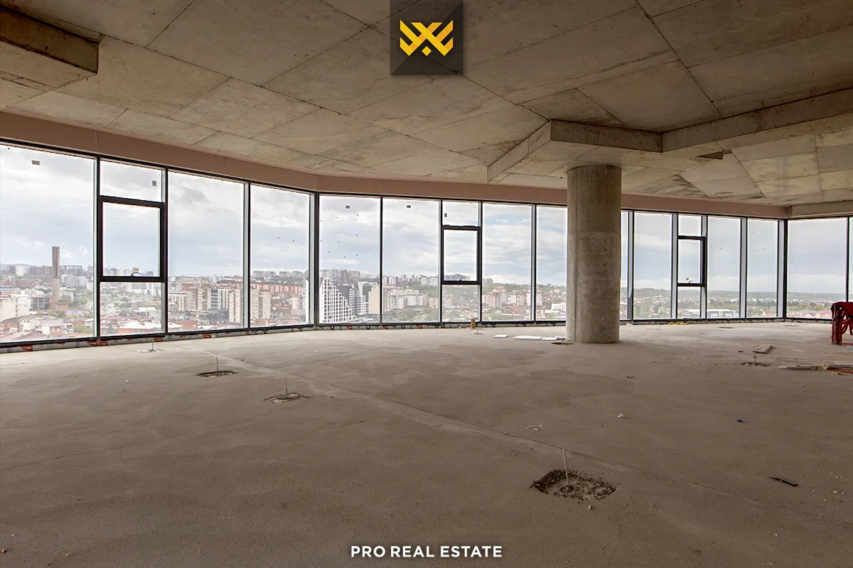 Lokal 570m² me #QIRA në Lakrishtë