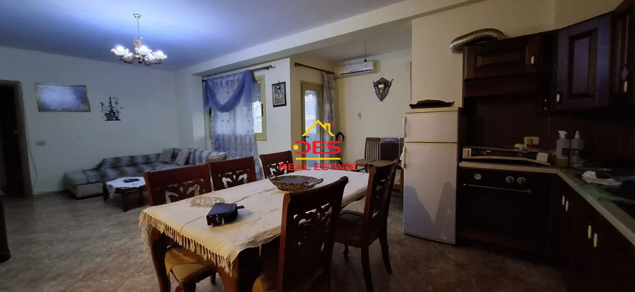 Jepet me qira apartament 2+1+2 pranë portit, vlorë