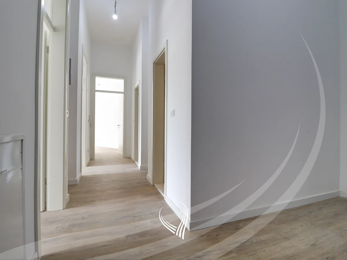 Zyre me 3 dhoma pune me qira në lagjen Mati 1 – Kodrina