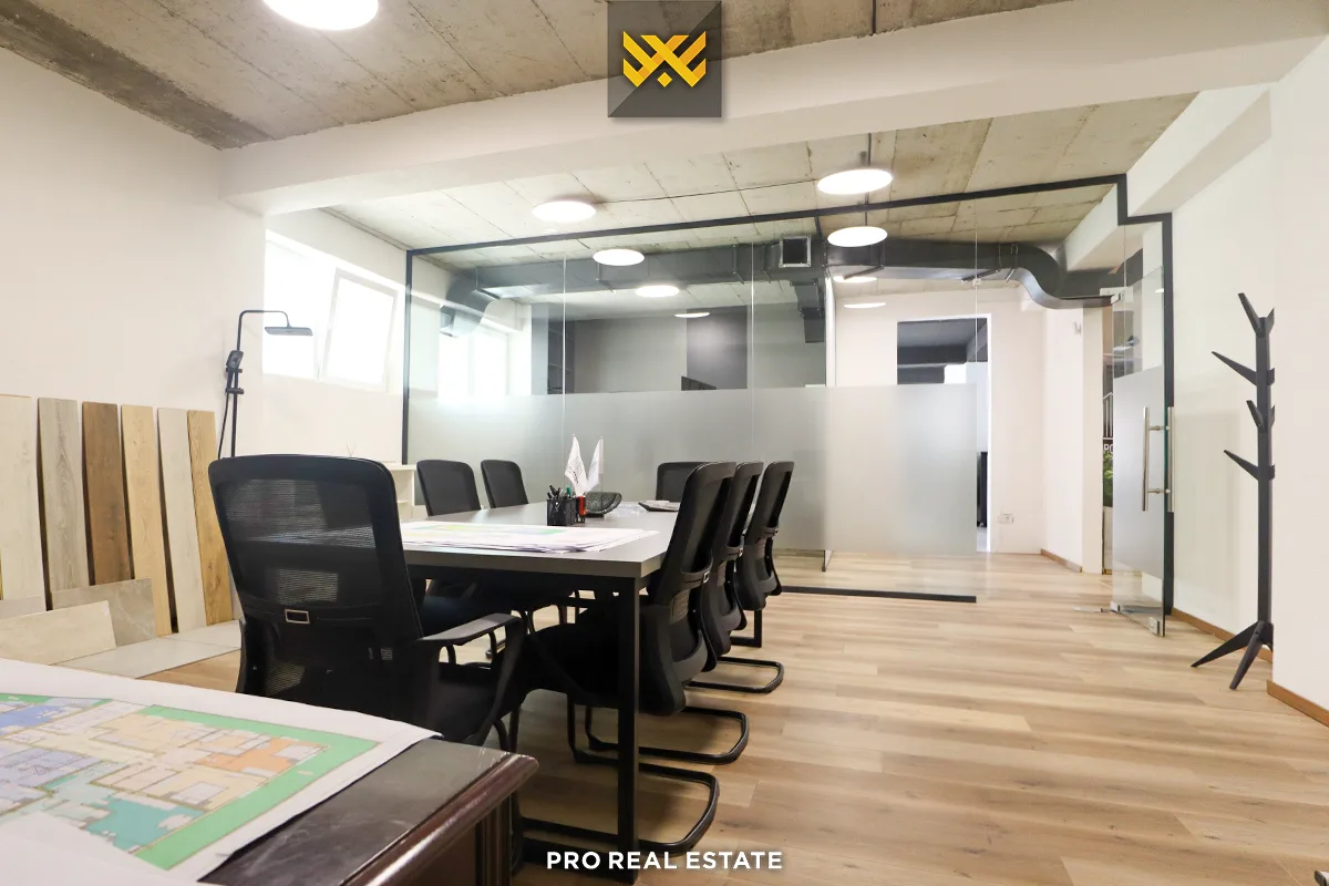 Lokal 710m² për #SHITJE te Rruga C