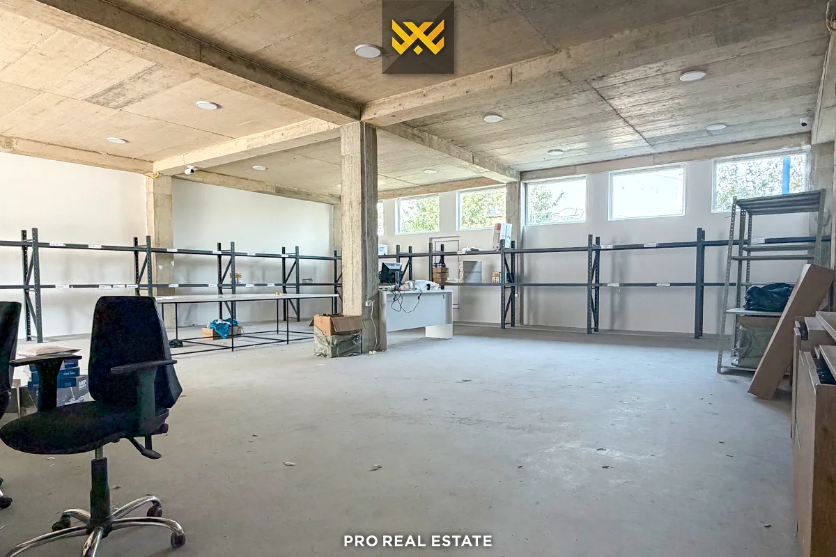 Depo 240m² me #QIRA në Fushë Kosovë