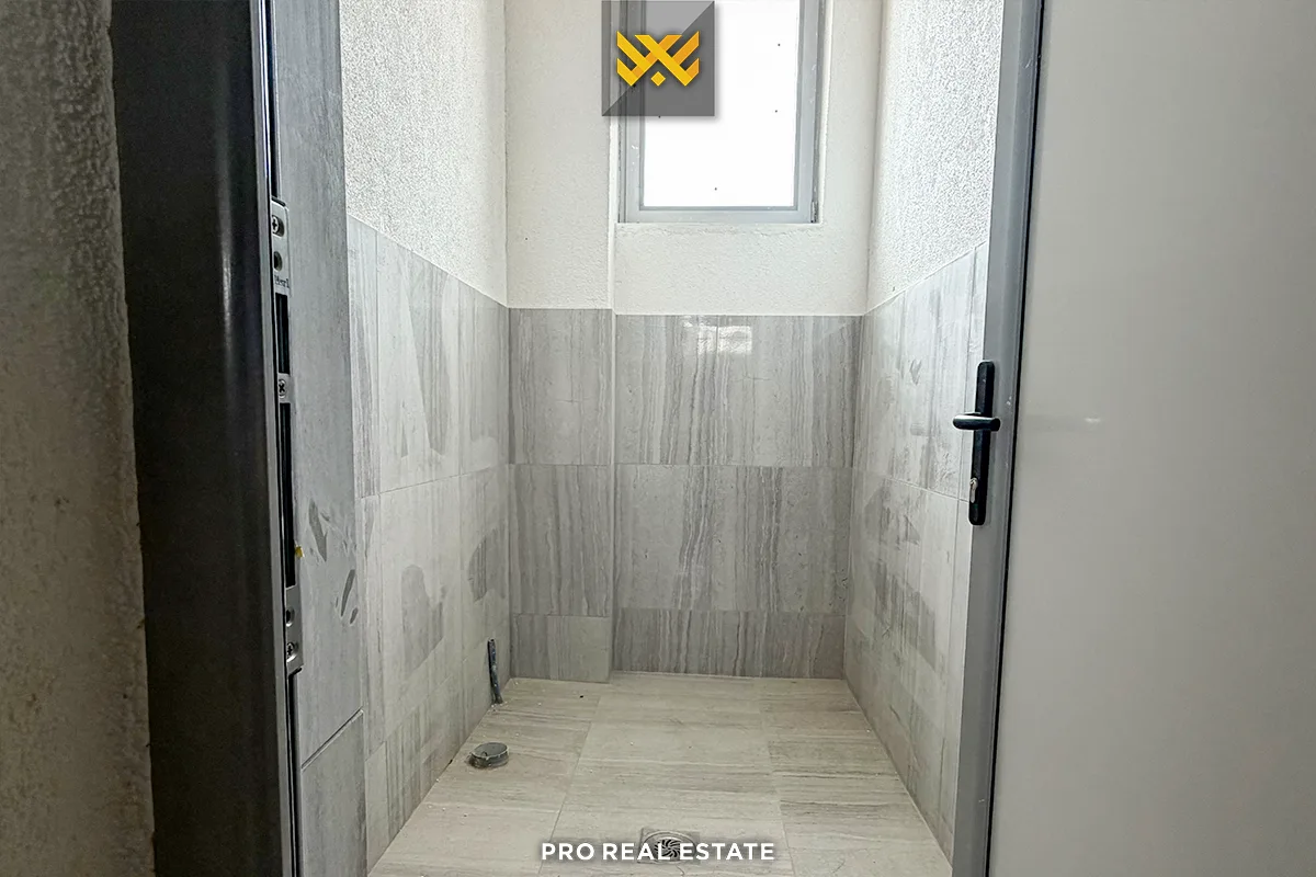 Depo 240m² me #QIRA në Fushë Kosovë