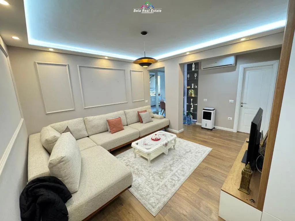 Apartament Me Qera 2+1 ne Myslym Shyri (ID B2201562) Tirane