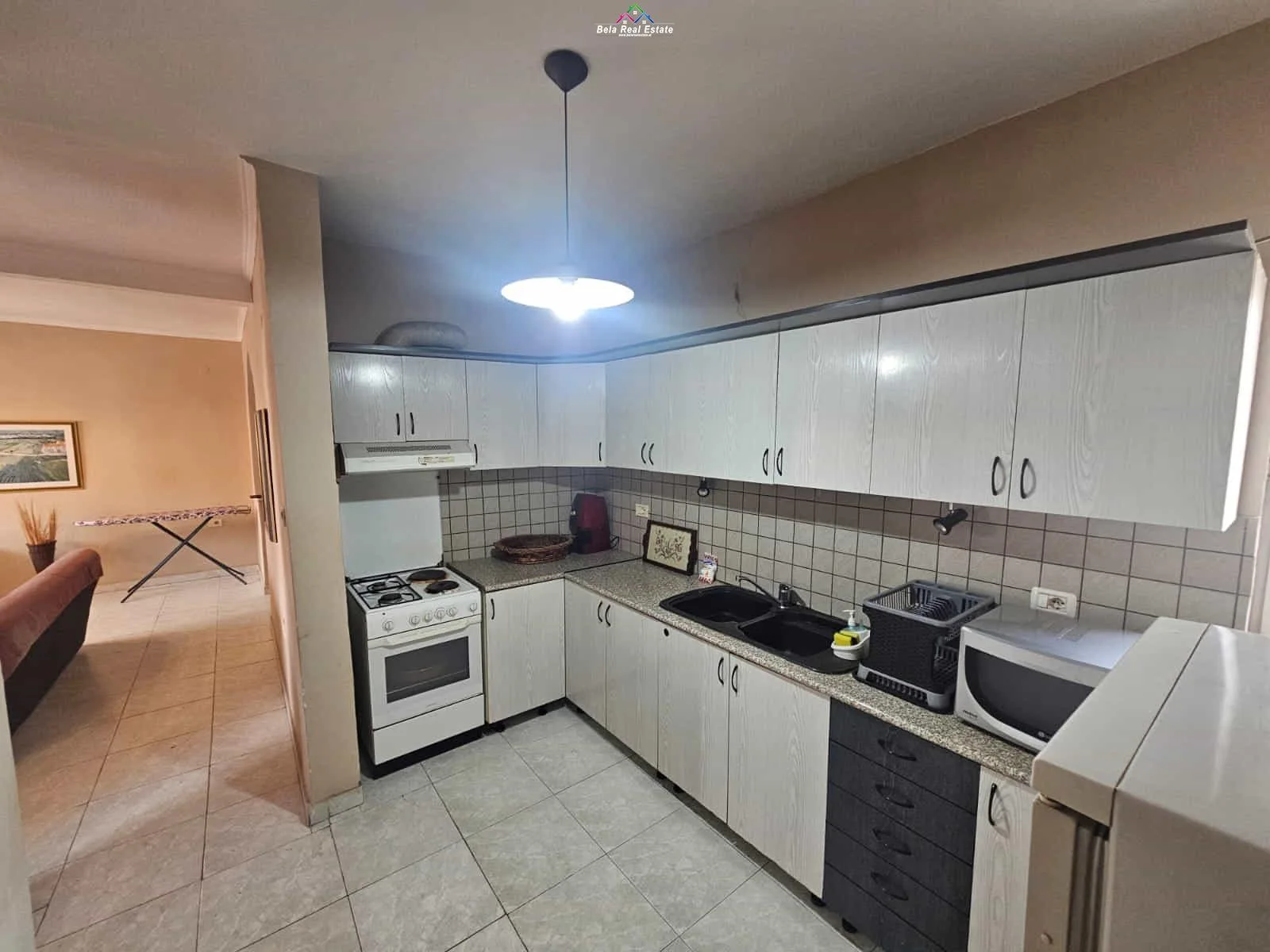 Apartament Ne shitje 2+1 Tek Bulevardi Zogu i Pare ( ID B121208) Tirane