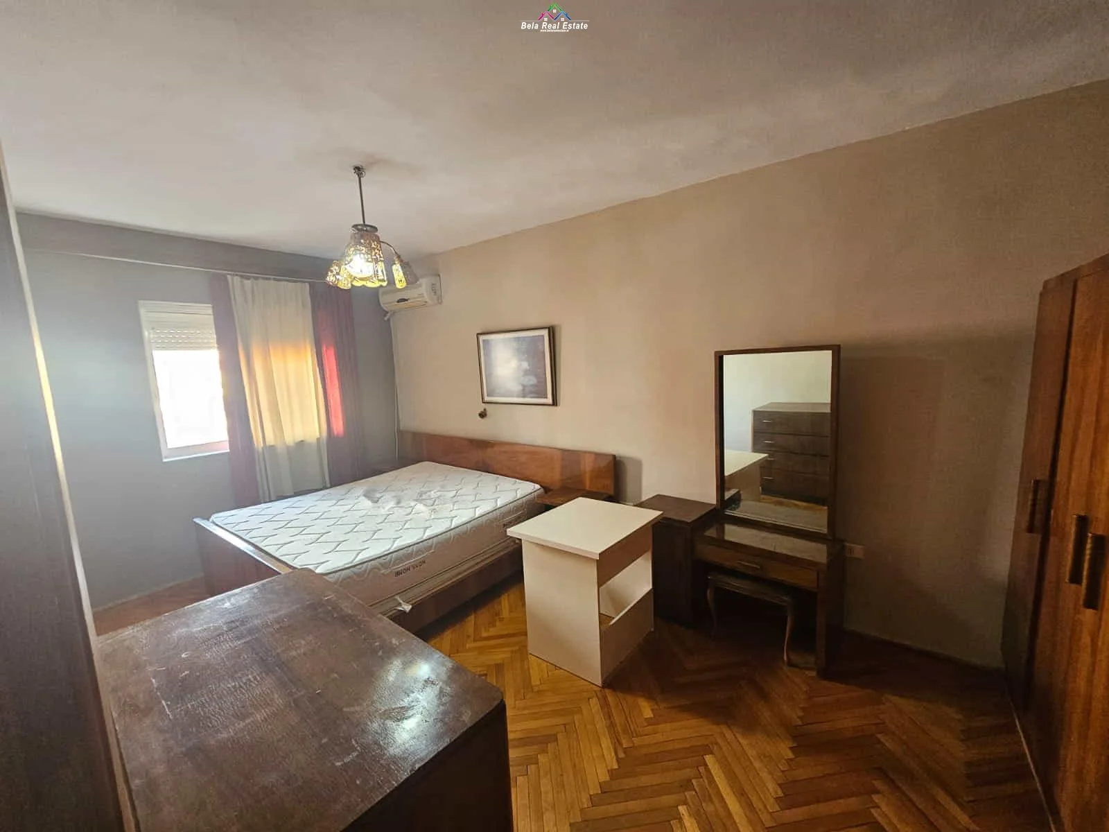 Apartament Ne shitje 2+1 Tek Bulevardi Zogu i Pare ( ID B121208) Tirane