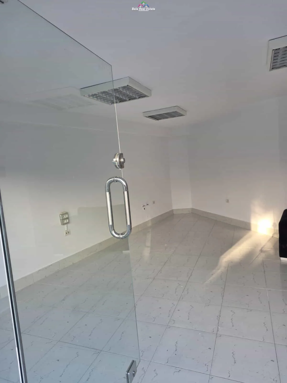 Dyqan Me Qera Tek Kodra e Diellit ( ID BD21869) Tirane