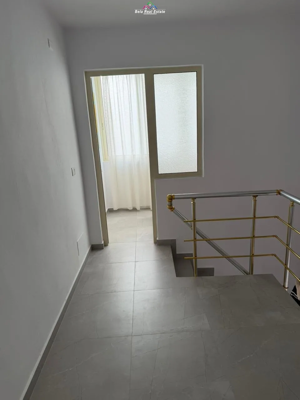 Vile/Dublex 2+1 Me Qera Tek Bulevardi Zogu i Pare (ID BV22567) Tirane