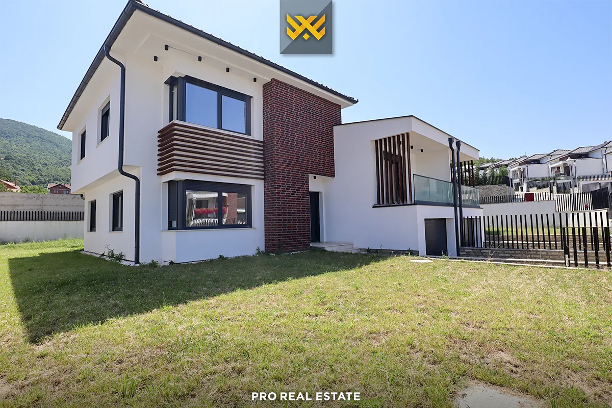 Shtëpi 269.29m² për #SHITJE në Lagjen Sofalia Hills.