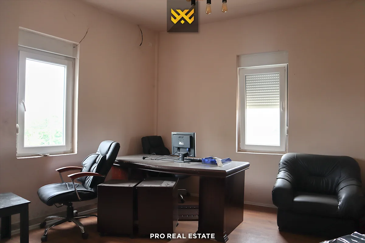 Objekt 1200m² për #SHITJE në Çagllavicë.