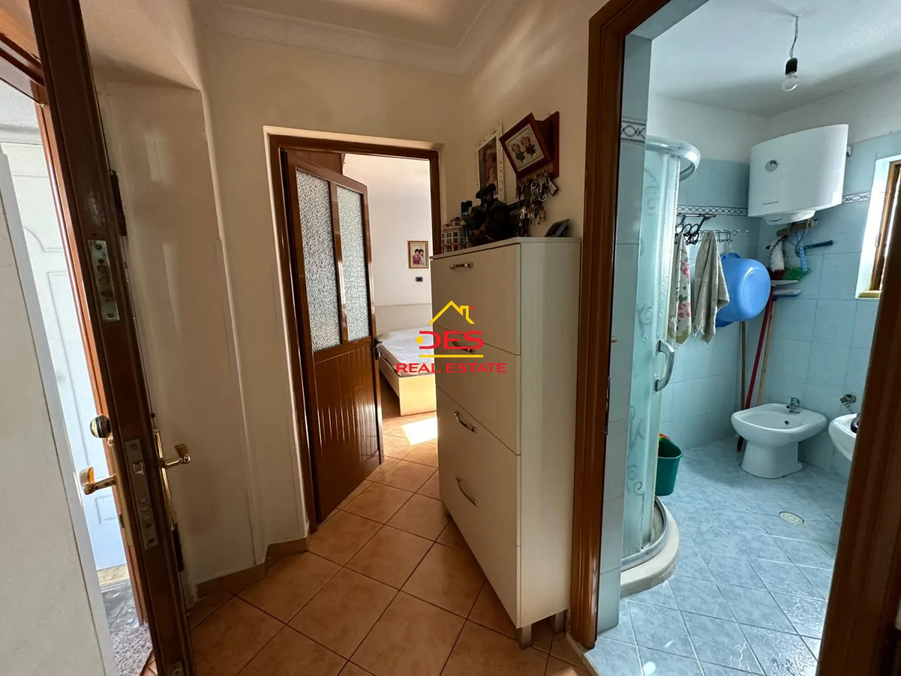 Shitet apartament 1+1 prane bulevardit, vlore