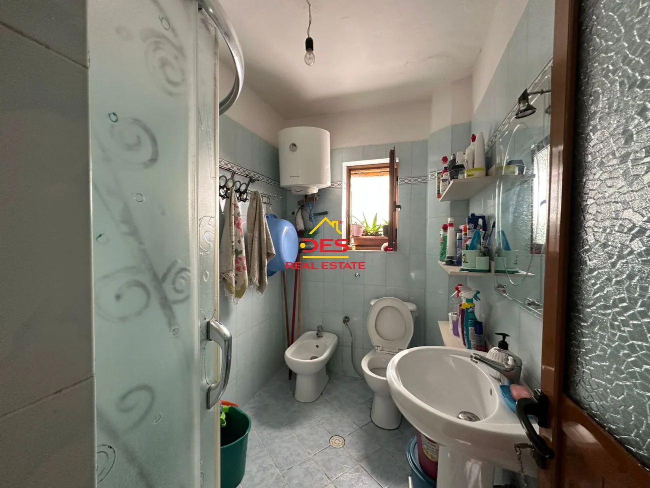 Shitet apartament 1+1 prane bulevardit, vlore