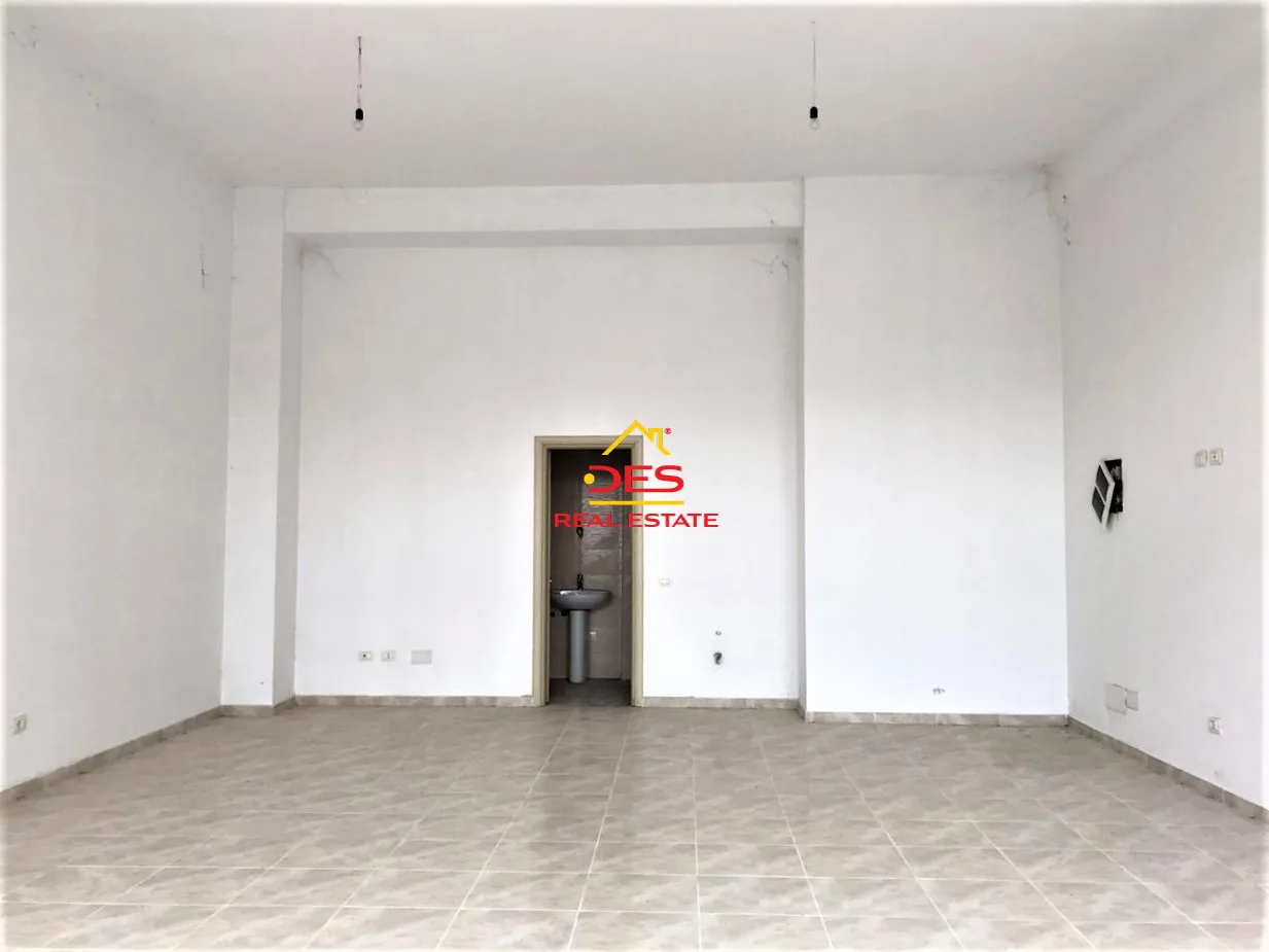 Shitet njesi tregtare 63.6 m² tek Unazë të Re, Tiranë