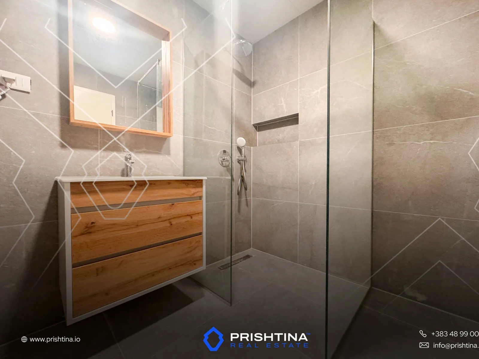 Banese me qira 115m² te Rruga C
