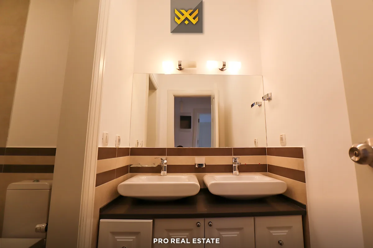 Shtëpi 260m² me #QIRA në Lagjen Fshati Ndërkombëtar