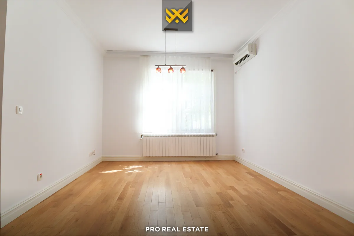 Shtëpi 260m² me #QIRA në Lagjen Fshati Ndërkombëtar