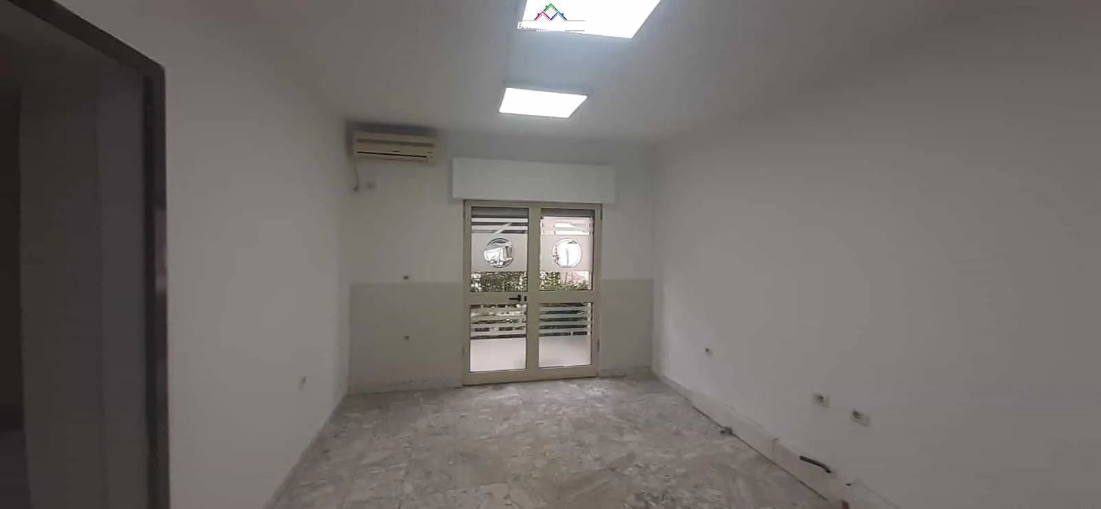 Dyqan Me Qera Ne Myslym Shyr ( ID BD21833) Tirane