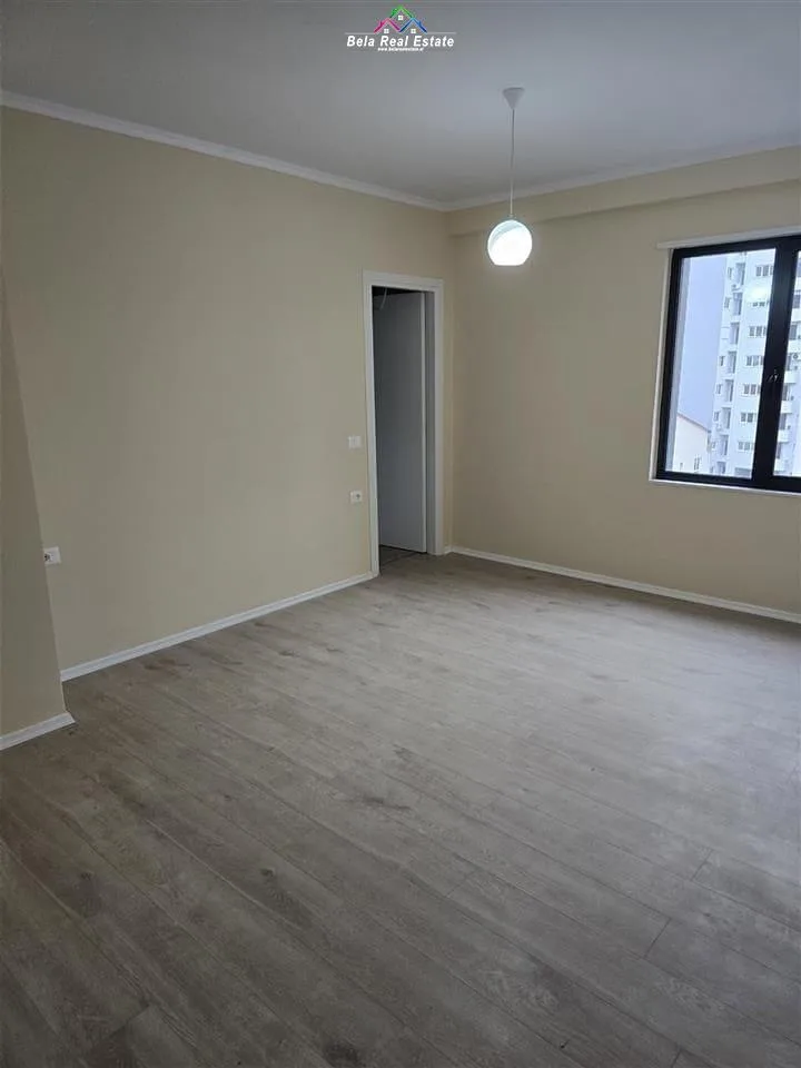 Apartament Me Qera 2+1+2 tek Pazari i Ri (ID B2201134)