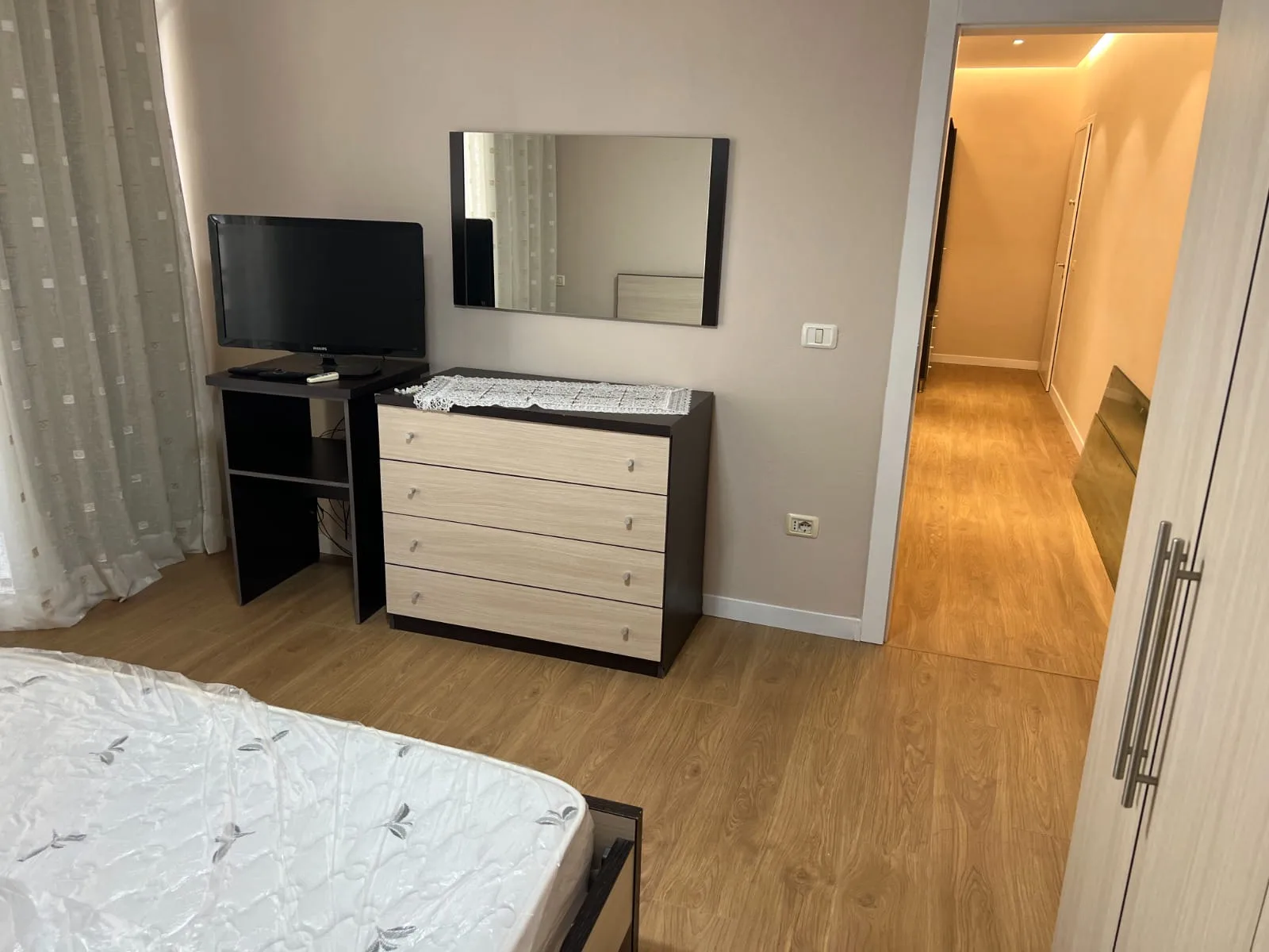 Apartament Me Qera 1+1 Tek Ish Tregu Elektrik (ID B2101131) Tirane.