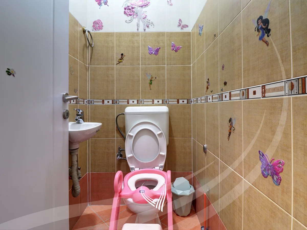 Penthouse 155.16m2 me qira në lagjen Aktash