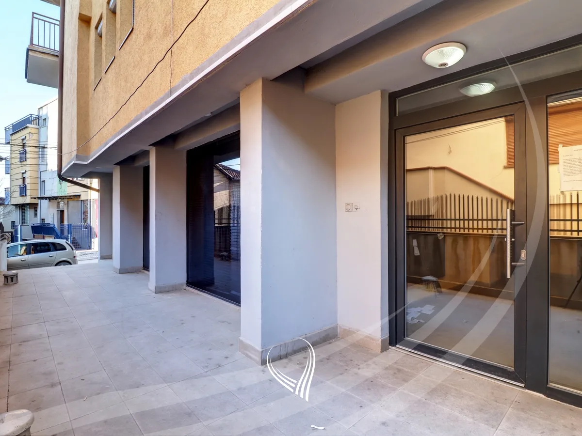 Penthouse 155.16m2 me qira në lagjen Aktash