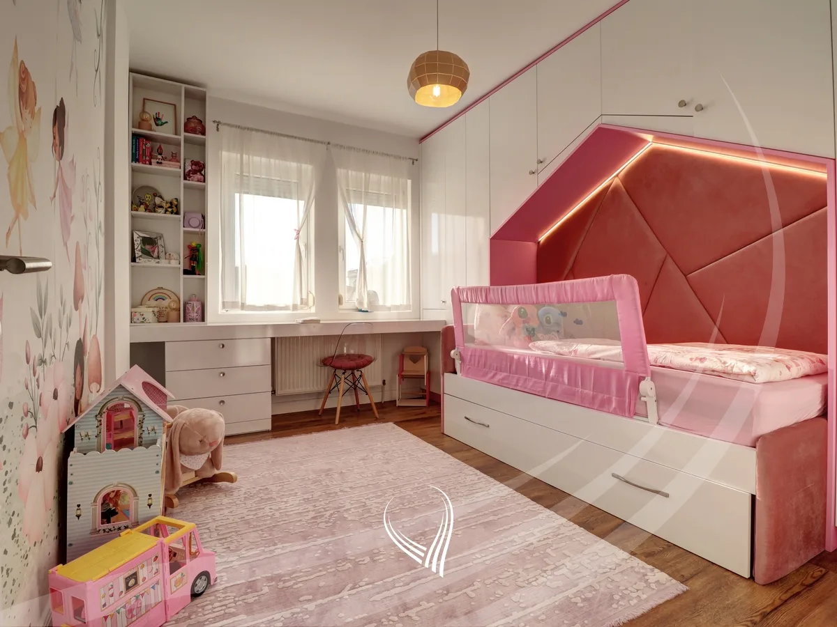 Penthouse 155.16m2 me qira në lagjen Aktash