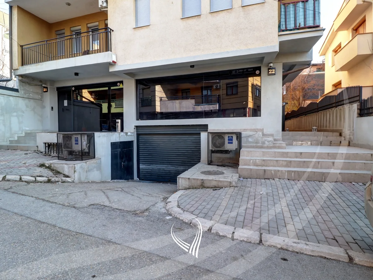Penthouse 155.16m2 me qira në lagjen Aktash