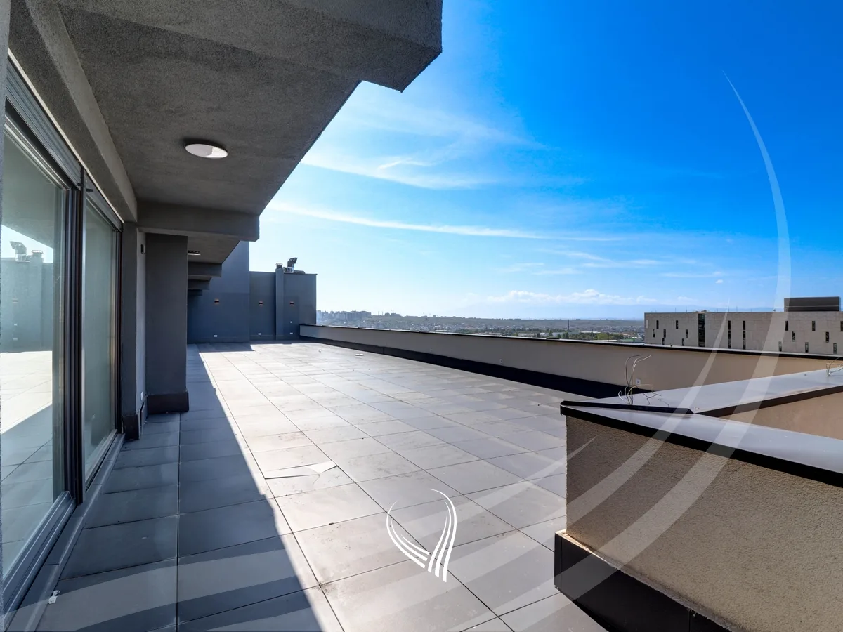 Penthouse me 3 dhoma gjumi me qira në lagjen Arbëria-Dragodan