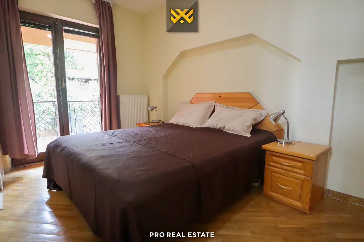 Shtëpi 250m² me #QIRA në Sofali