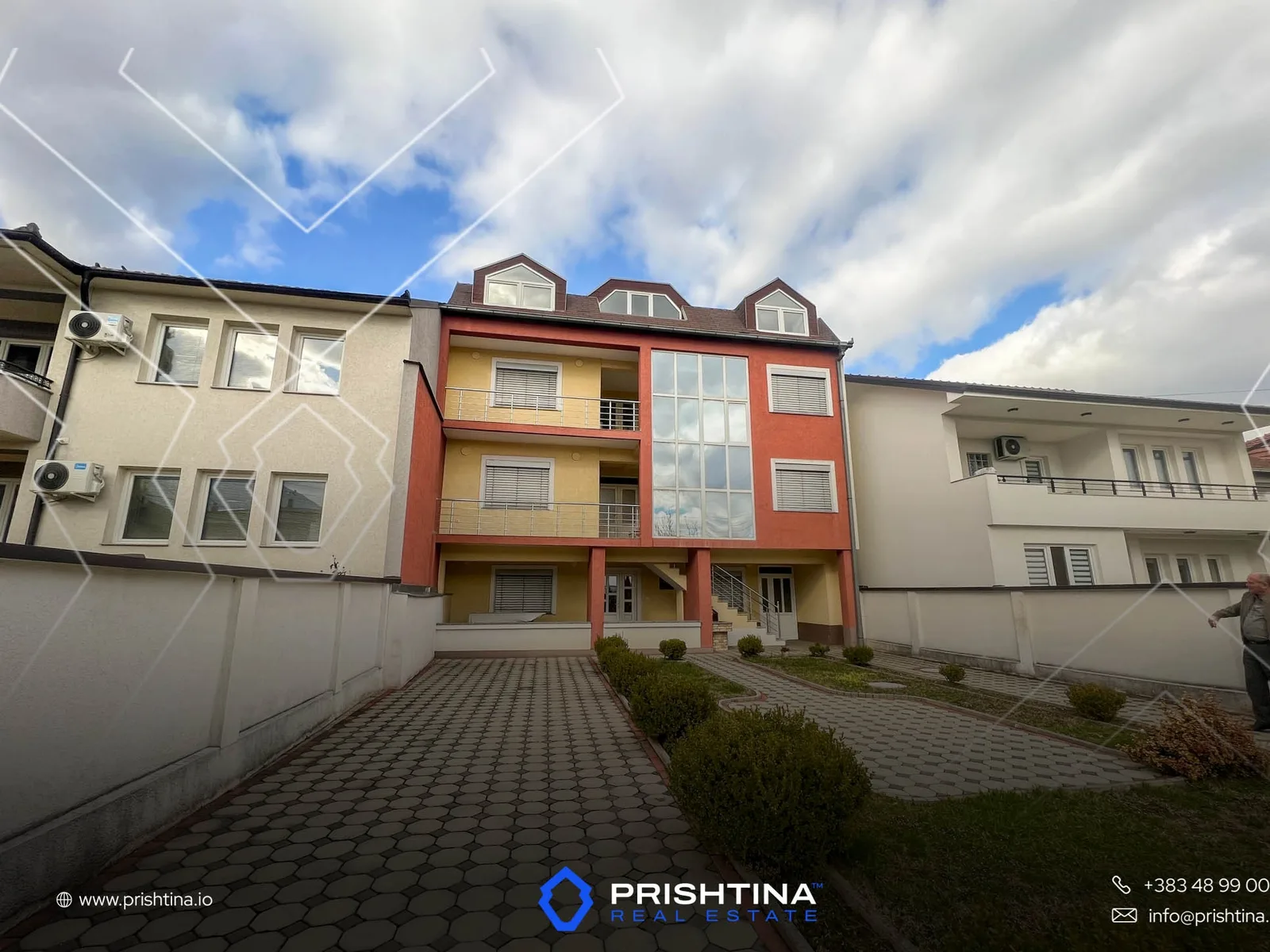 Shtepi ne #shitje 250m2 ne Pejë 🏡✨