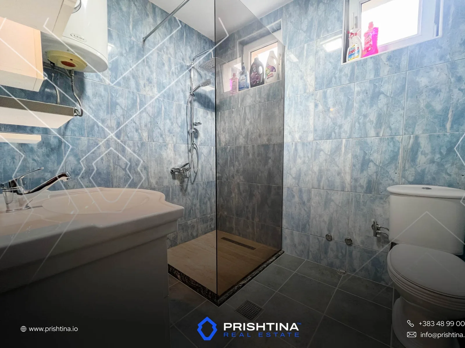 Shtepi ne #shitje 250m2 ne Pejë 🏡✨