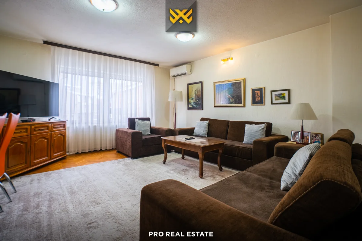Shtëpi 330m² për #SHITJE në Tophane
