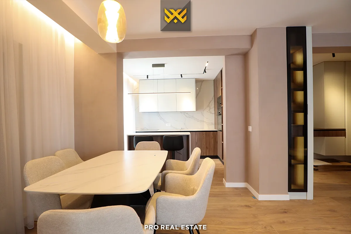 Banesë Penthouse 154m² + 183m² për #SHITJE në Bregun e Diellit