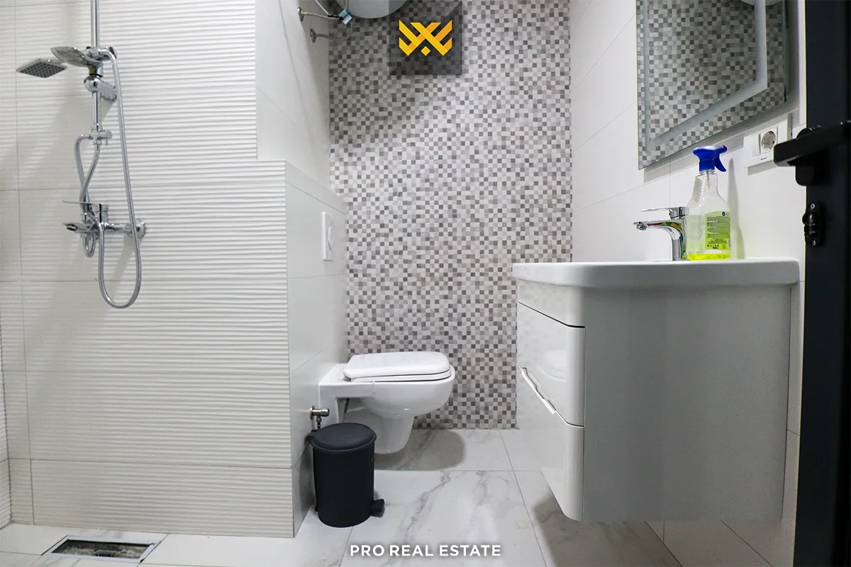 Penthouse / Zyrë 150m² me #QIRA në Fushë Kosovë