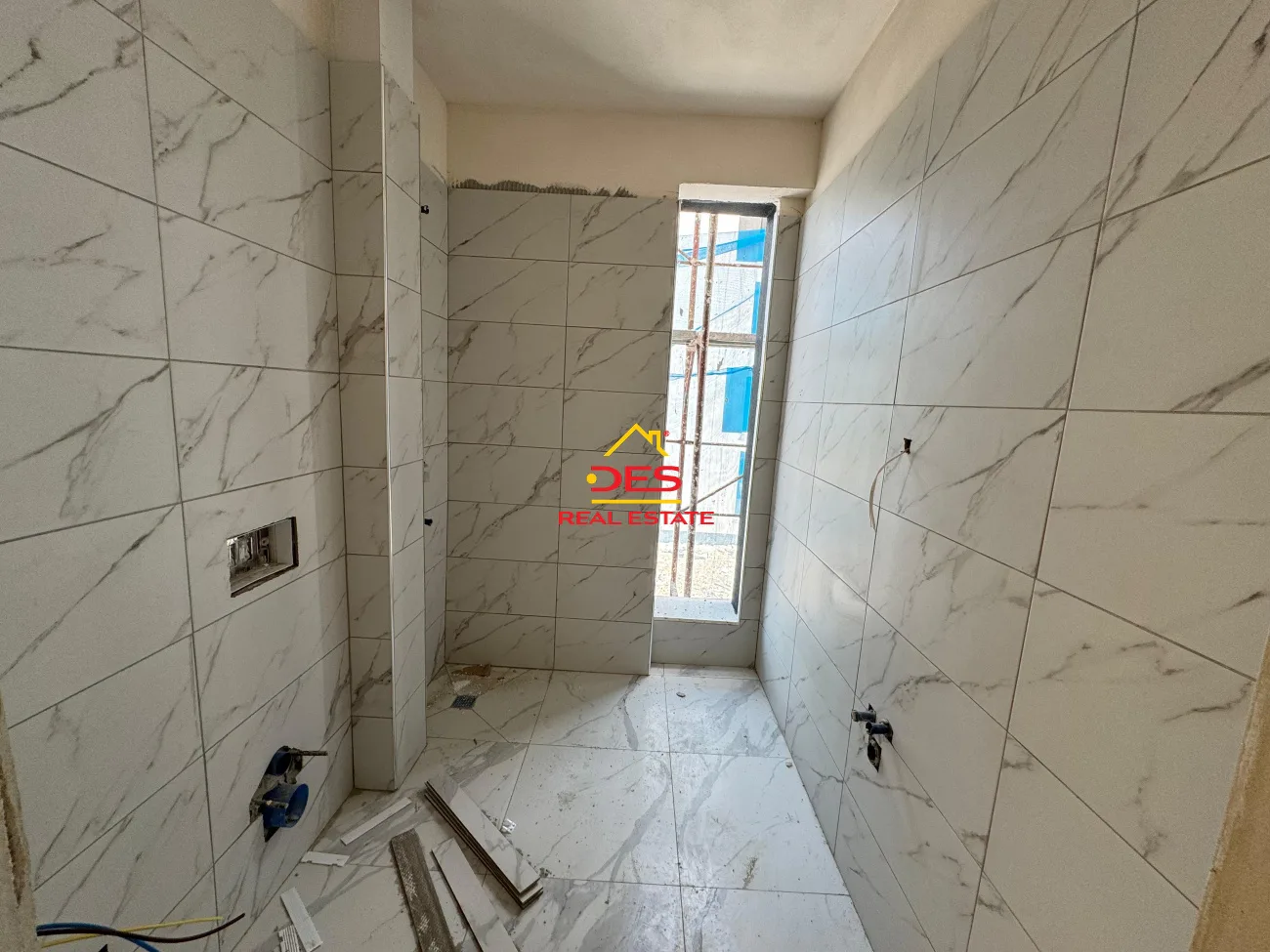Shite apartament 2+1+2 në kompleksin më të ri në orikum.