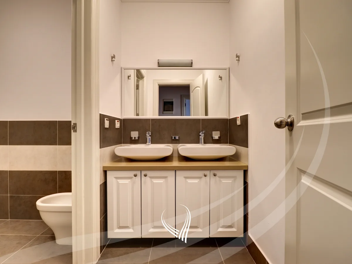 Shtëpi 300m2 me qira në Fshatin Ndërkombëtar - International Village