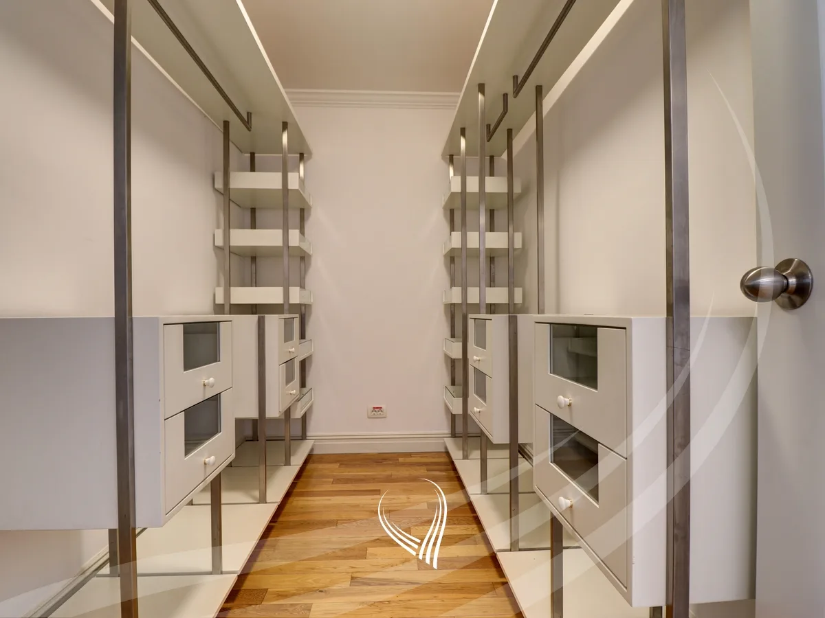 Shtëpi 300m2 me qira në Fshatin Ndërkombëtar - International Village