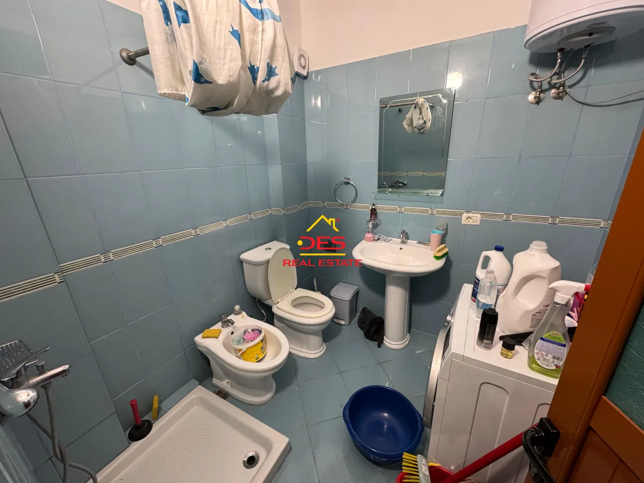 Shitet apartament 2+1 pranë fakultetit të shkencave humane ,vlorë