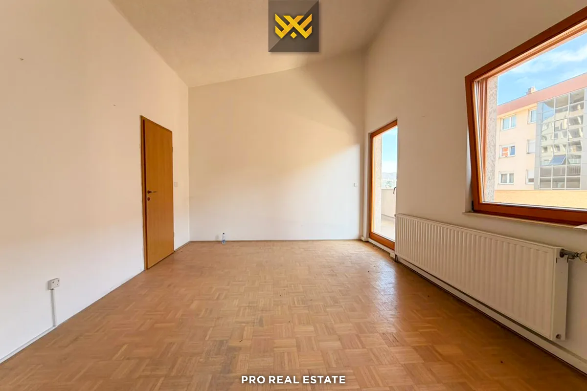 Banesë / Zyrë 107m² + 20m² me #QIRA në Dragodan