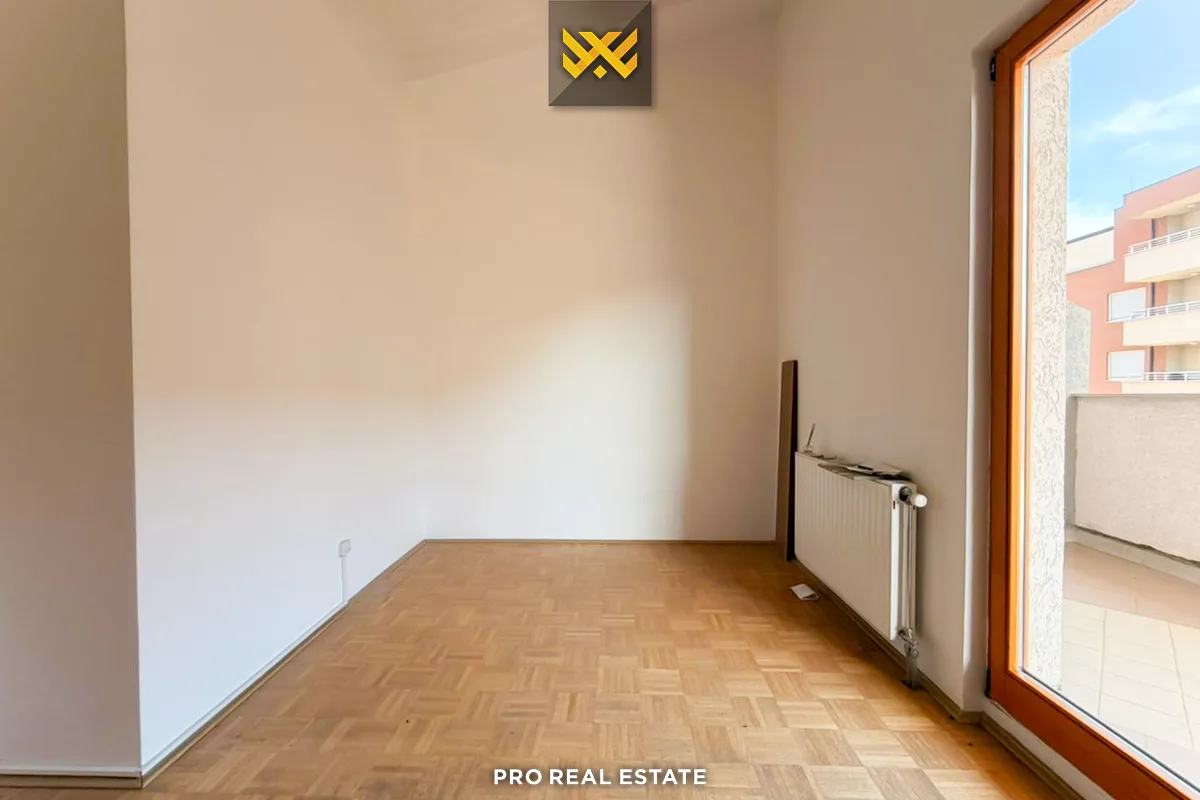 Banesë / Zyrë 107m² + 20m² me #QIRA në Dragodan