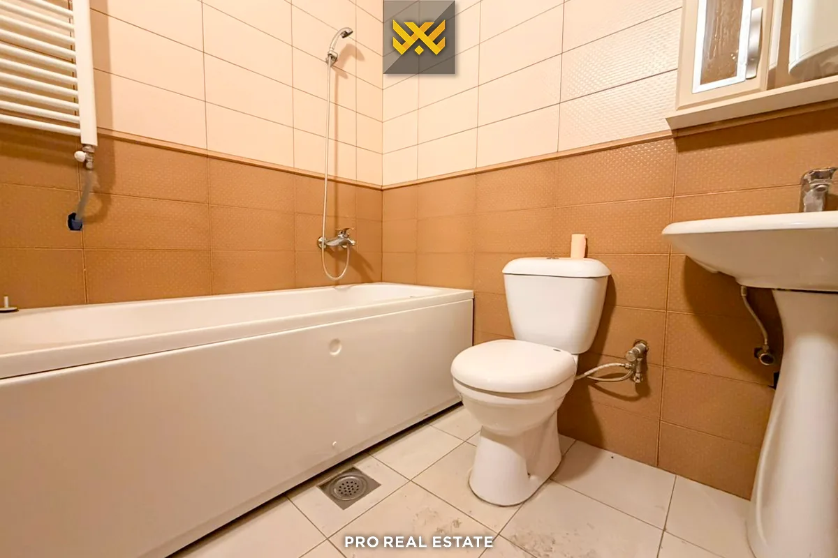 Banesë / Zyrë 107m² + 20m² me #QIRA në Dragodan