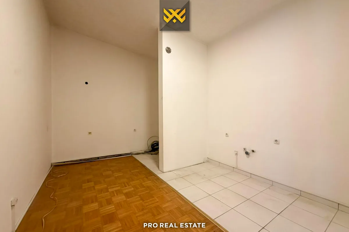 Banesë / Zyrë 107m² + 20m² me #QIRA në Dragodan