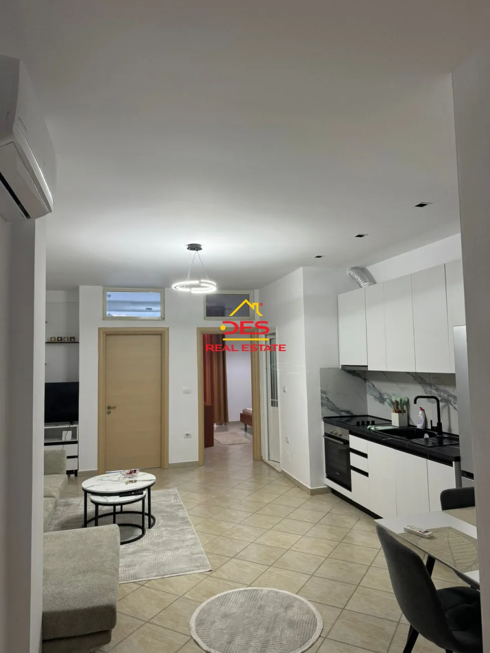 JEPET ME QIRA APARTAMENT 2+1 NË BULEVARD (Pranë Tirana bank) ,VLORË!