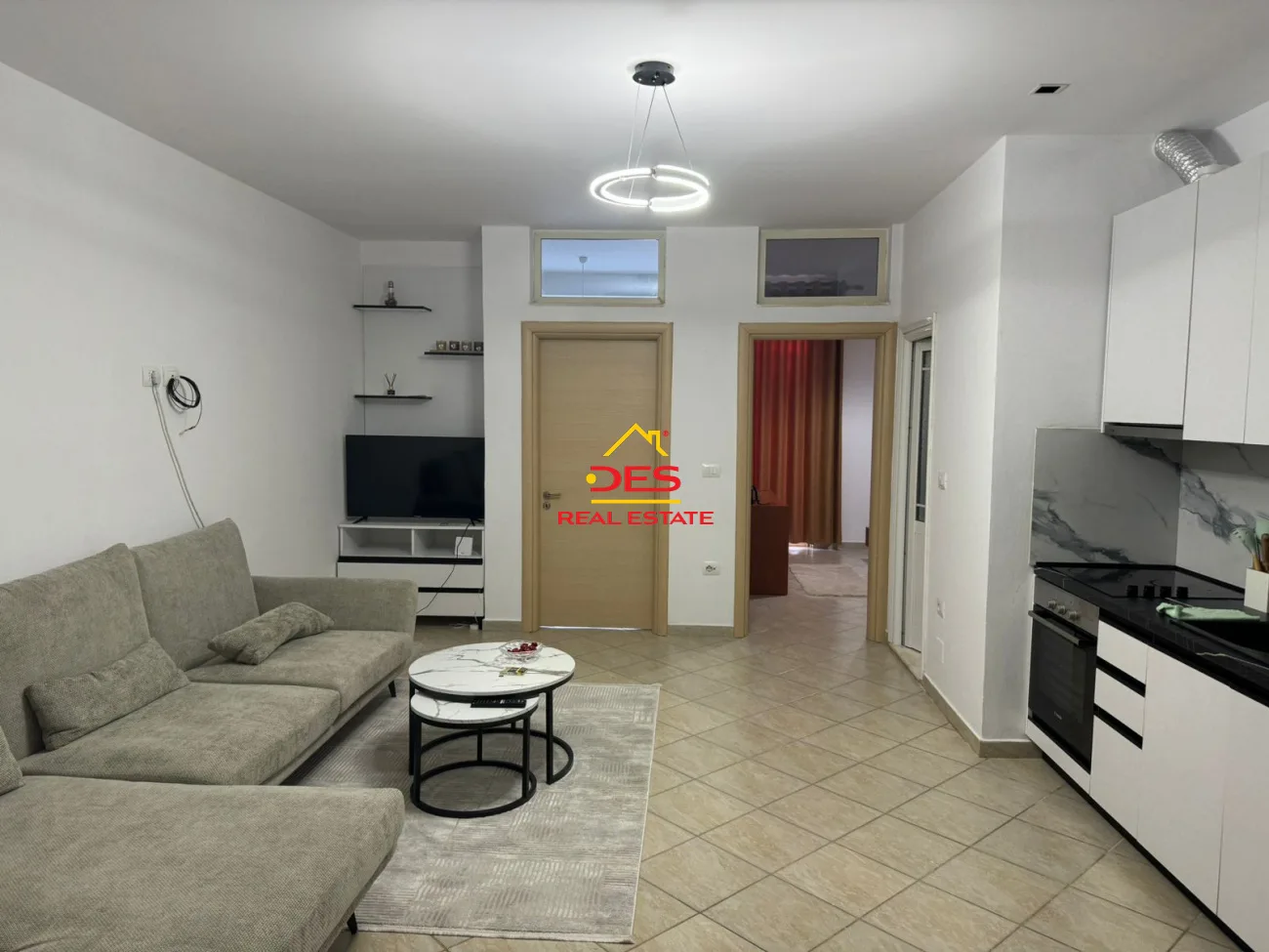 JEPET ME QIRA APARTAMENT 2+1 NË BULEVARD (Pranë Tirana bank) ,VLORË!